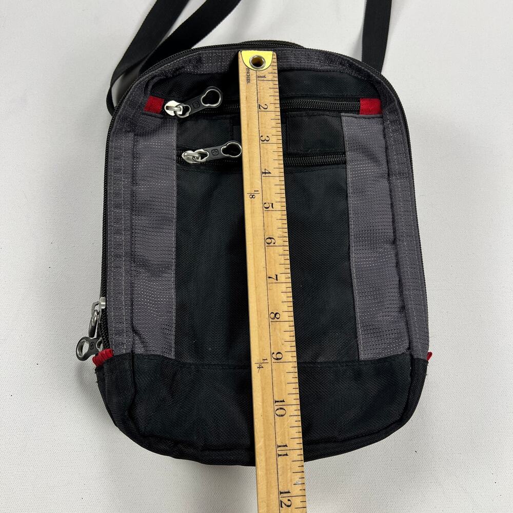 Wenger SwissGear SA1092 Vertical Boarding Travel  Bag Crossbody Canvas - Picture 5 of 9